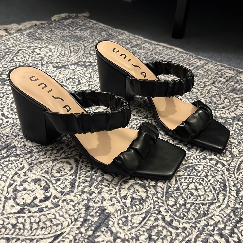 Womens black heeled sandals